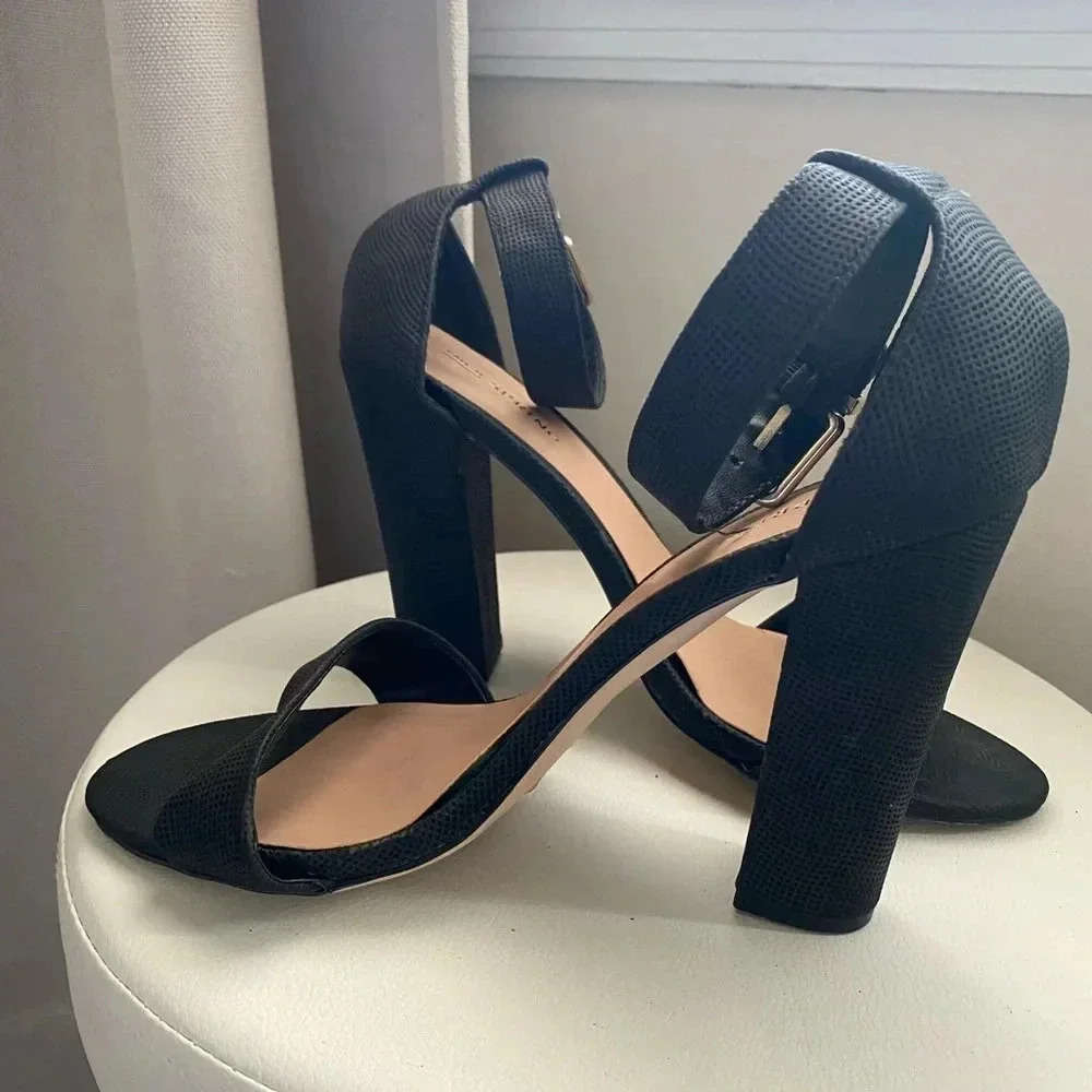 Call It Spring Black Block Heel Sandals Size 9 Ankle Strap Textured Dress Shoe - Picture 5 of 9